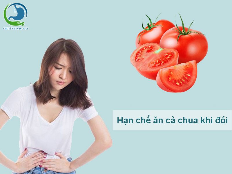 Hạn chế ăn cà chua khi đói